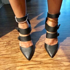 ❣️Black Kit Leather Joe’s Pump❣️